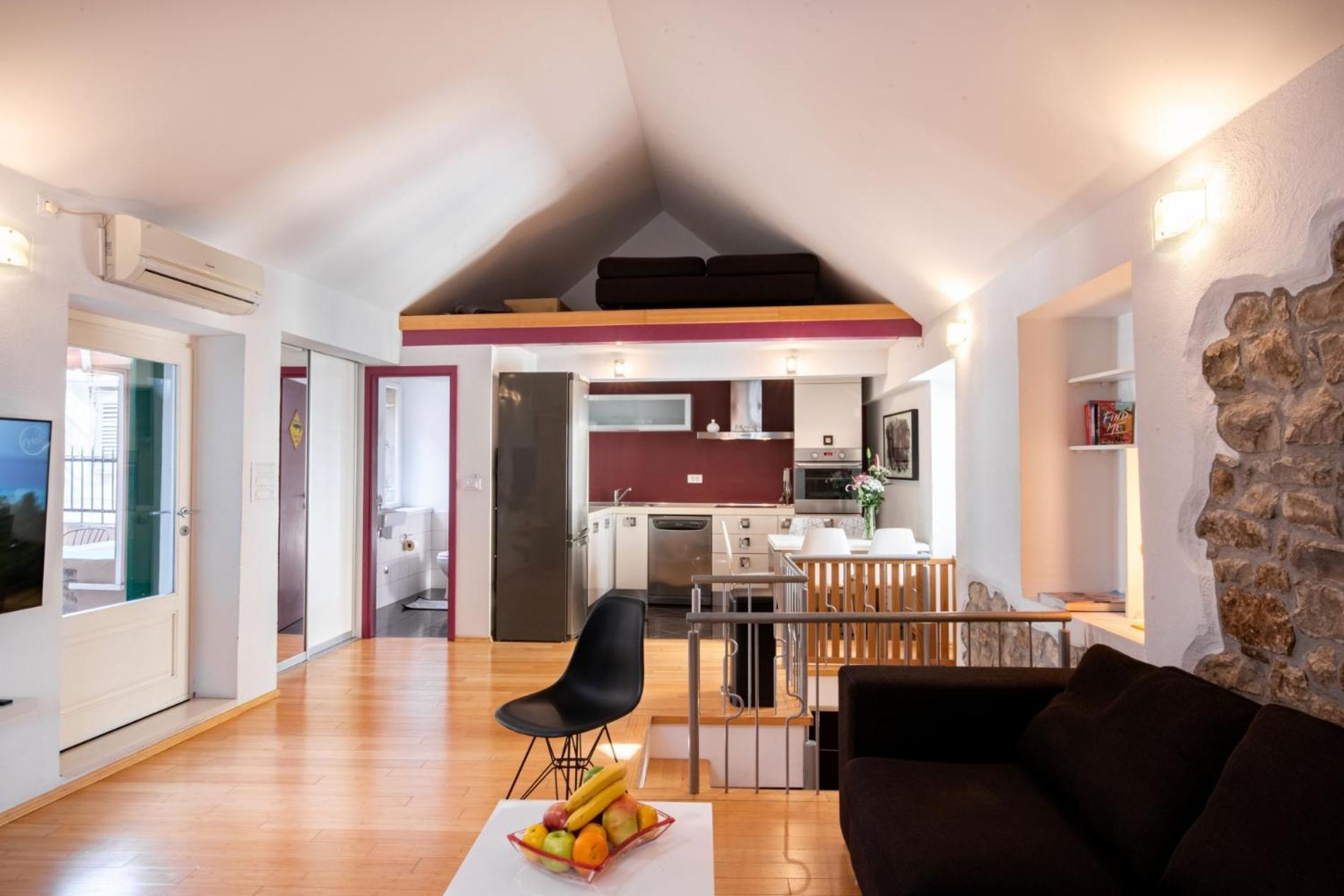 Duplex With Terrace In The City Centar Сплит Екстериор снимка