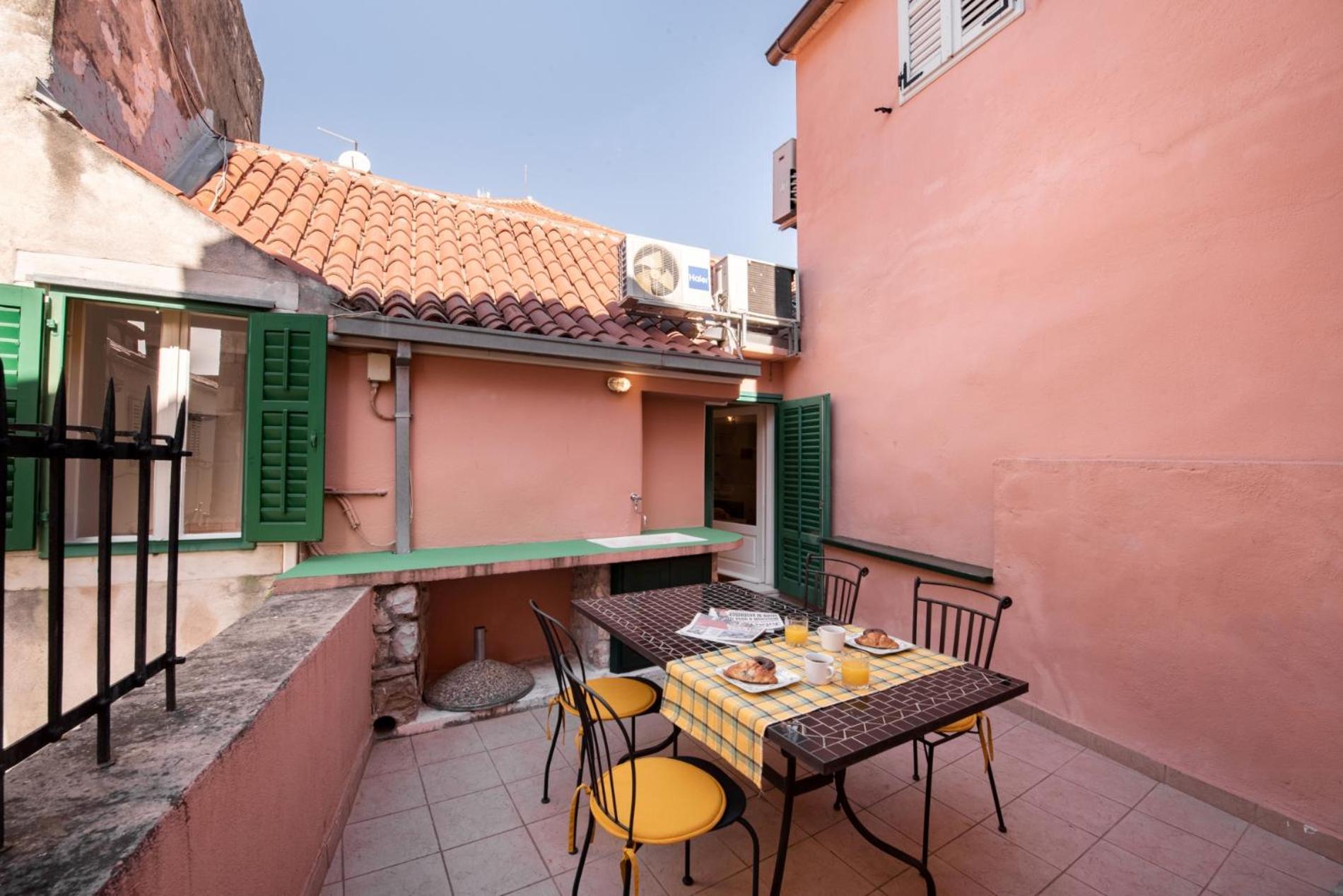 Duplex With Terrace In The City Centar Сплит Екстериор снимка