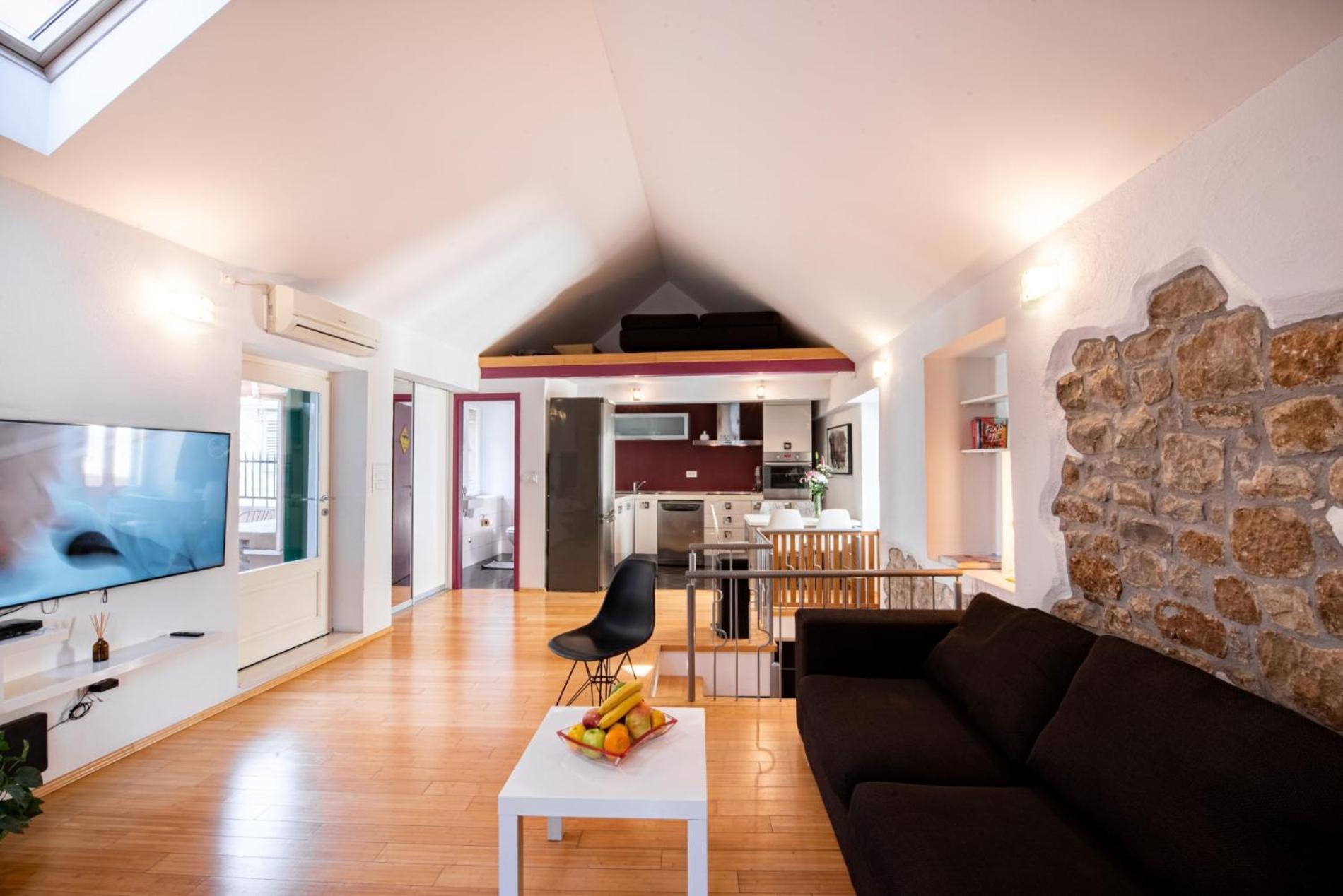 Duplex With Terrace In The City Centar Сплит Екстериор снимка